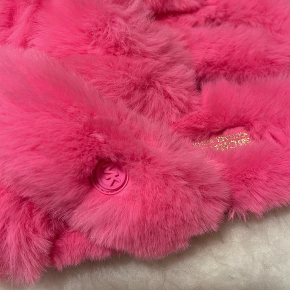 Michael Kors Slip on - Picture 2 of 3